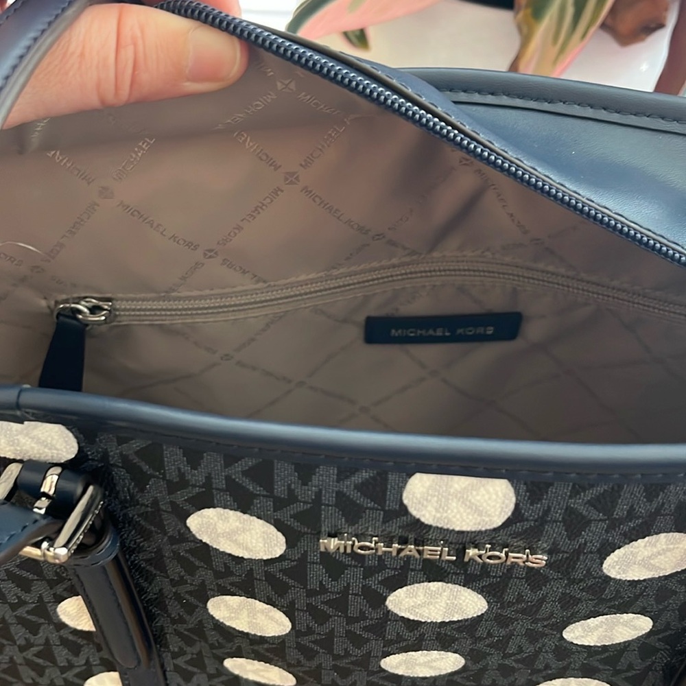 Michael Kors Navy and White Polka Dot Jet Set Travel Tote NWT & Dust bag - Picture 7 of 11